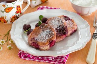 Сырники с вишней